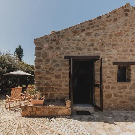 בית נופש Cala La Giara צ'פאלו